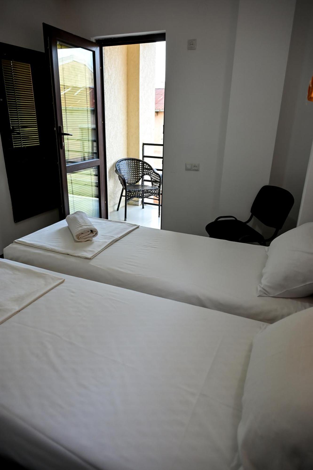 Starhostel Кутаиси Екстериор снимка