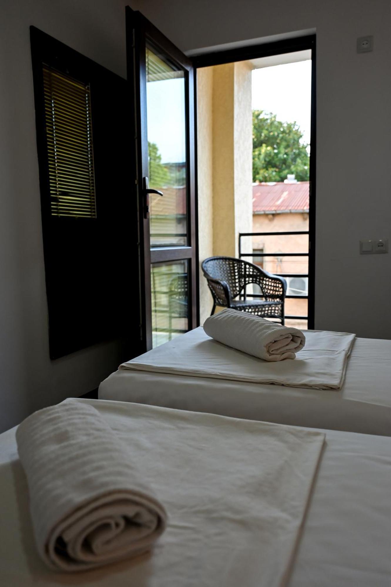 Starhostel Кутаиси Екстериор снимка