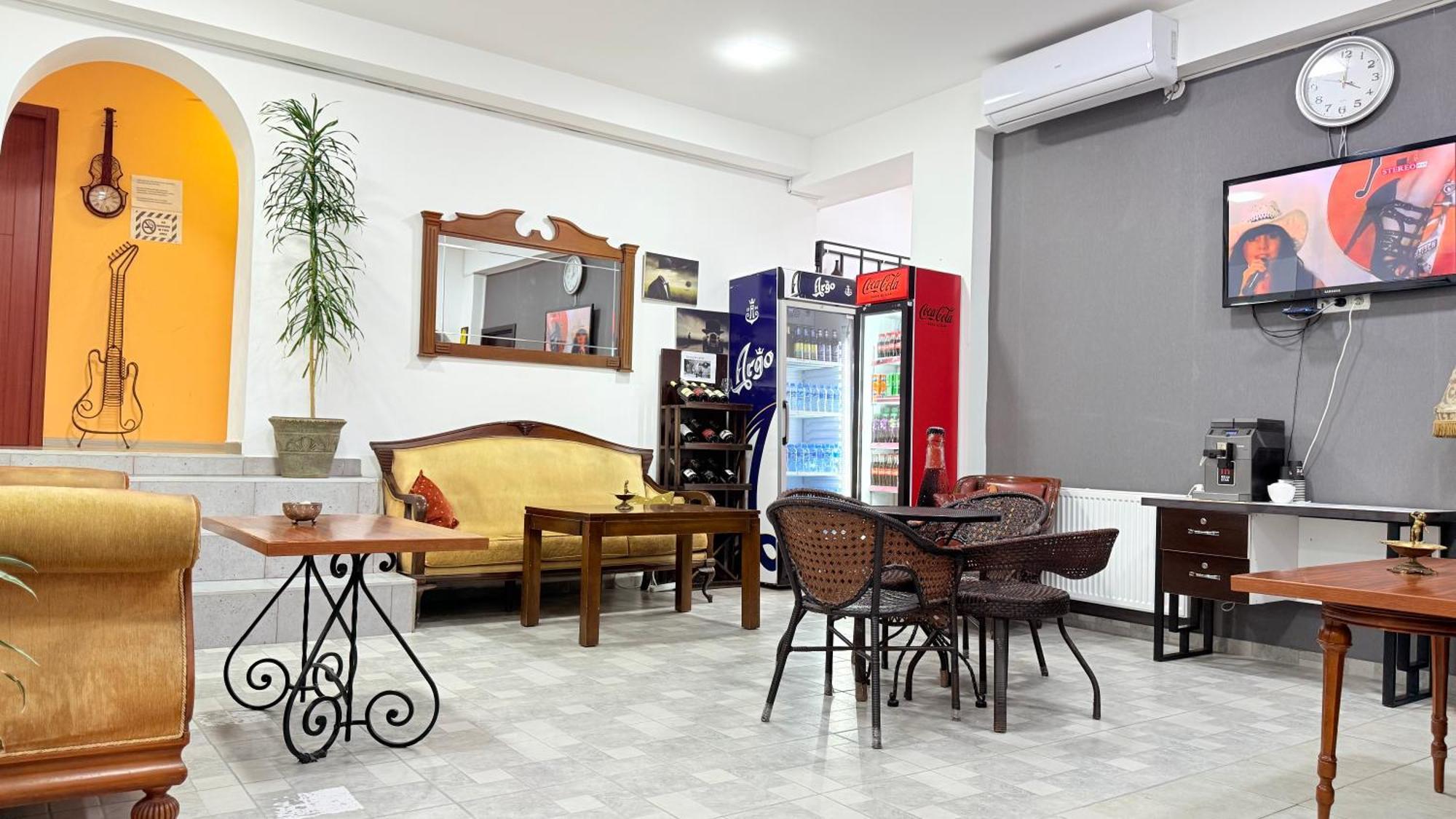 Starhostel Кутаиси Екстериор снимка