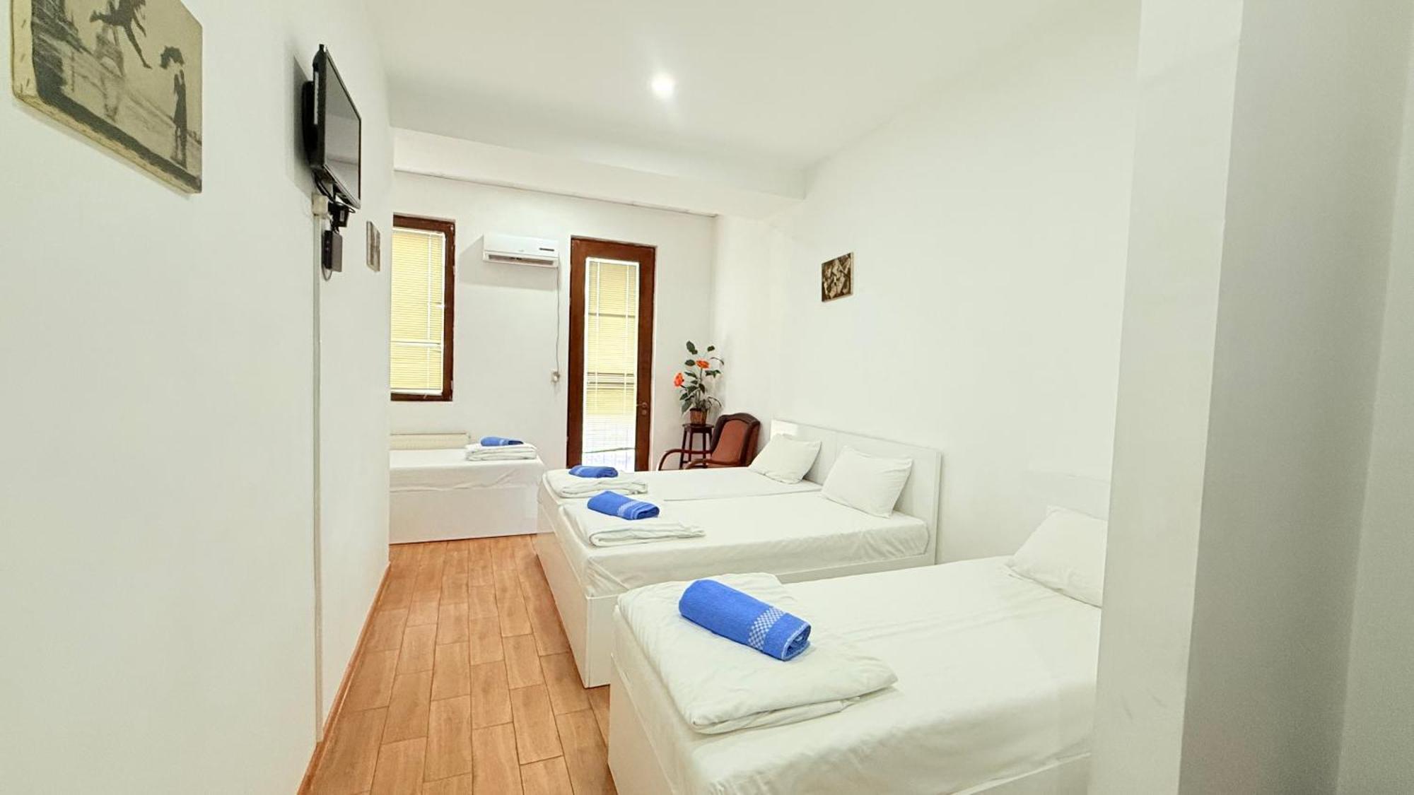 Starhostel Кутаиси Екстериор снимка