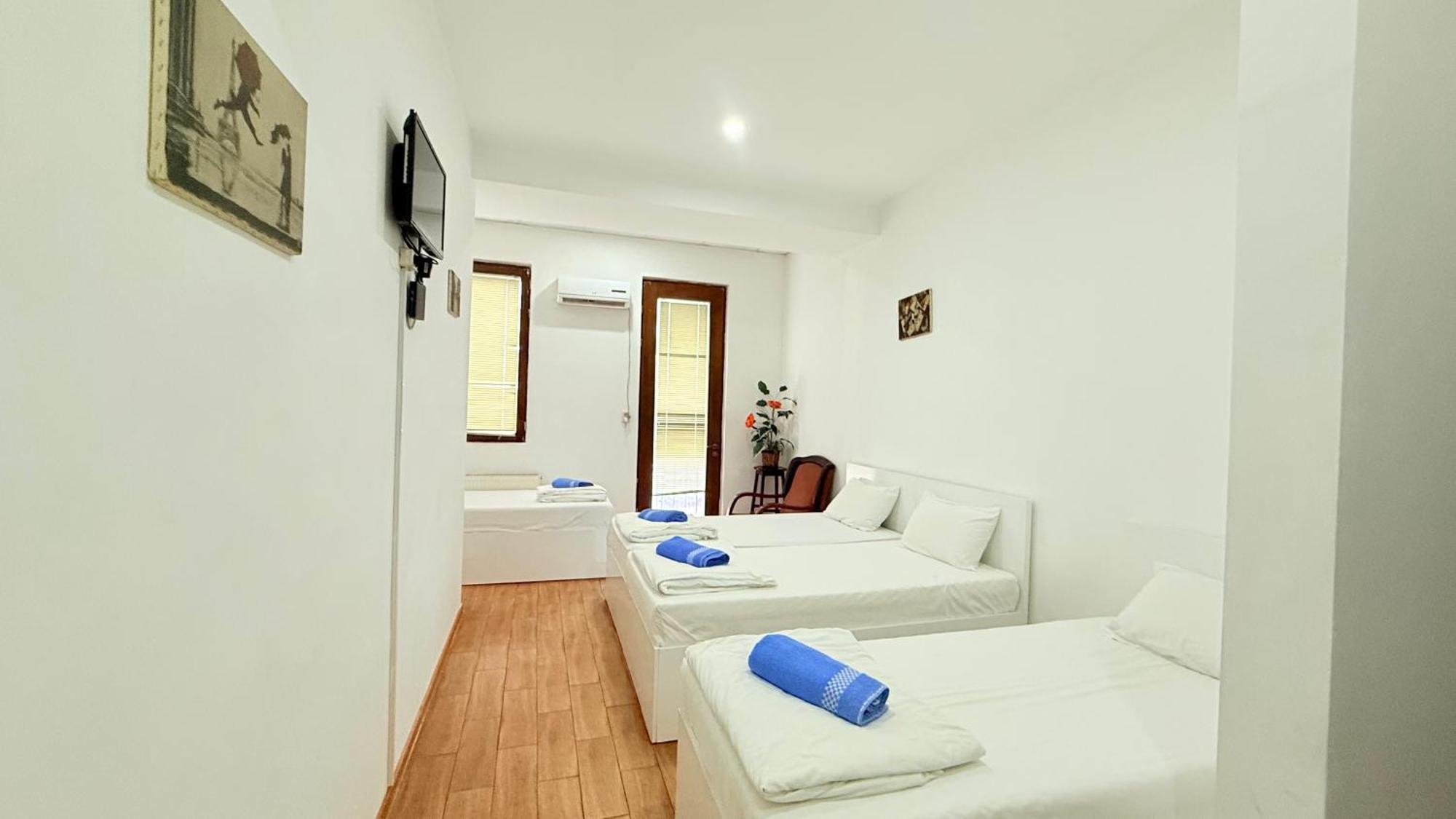 Starhostel Кутаиси Екстериор снимка