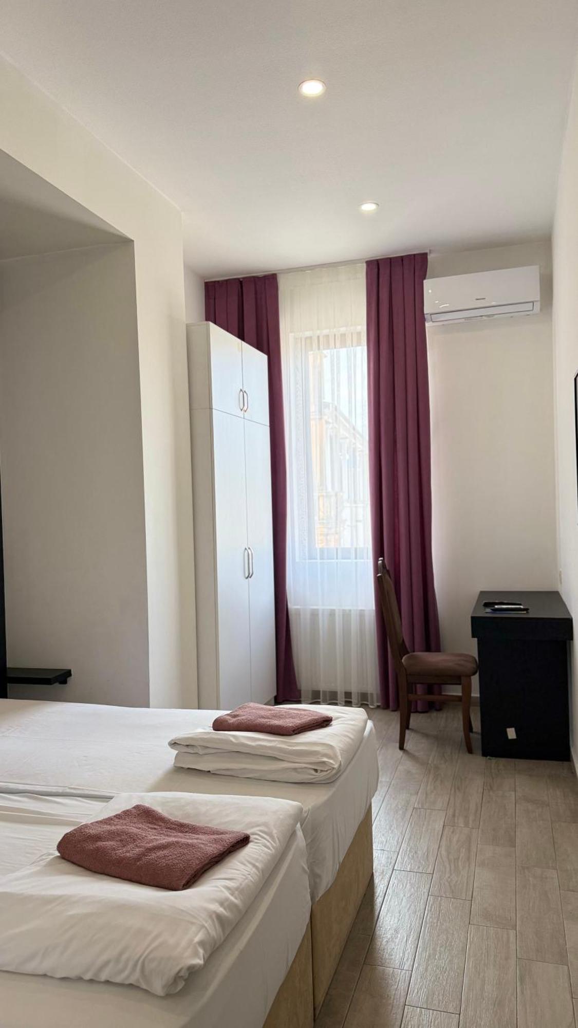 Starhostel Кутаиси Екстериор снимка