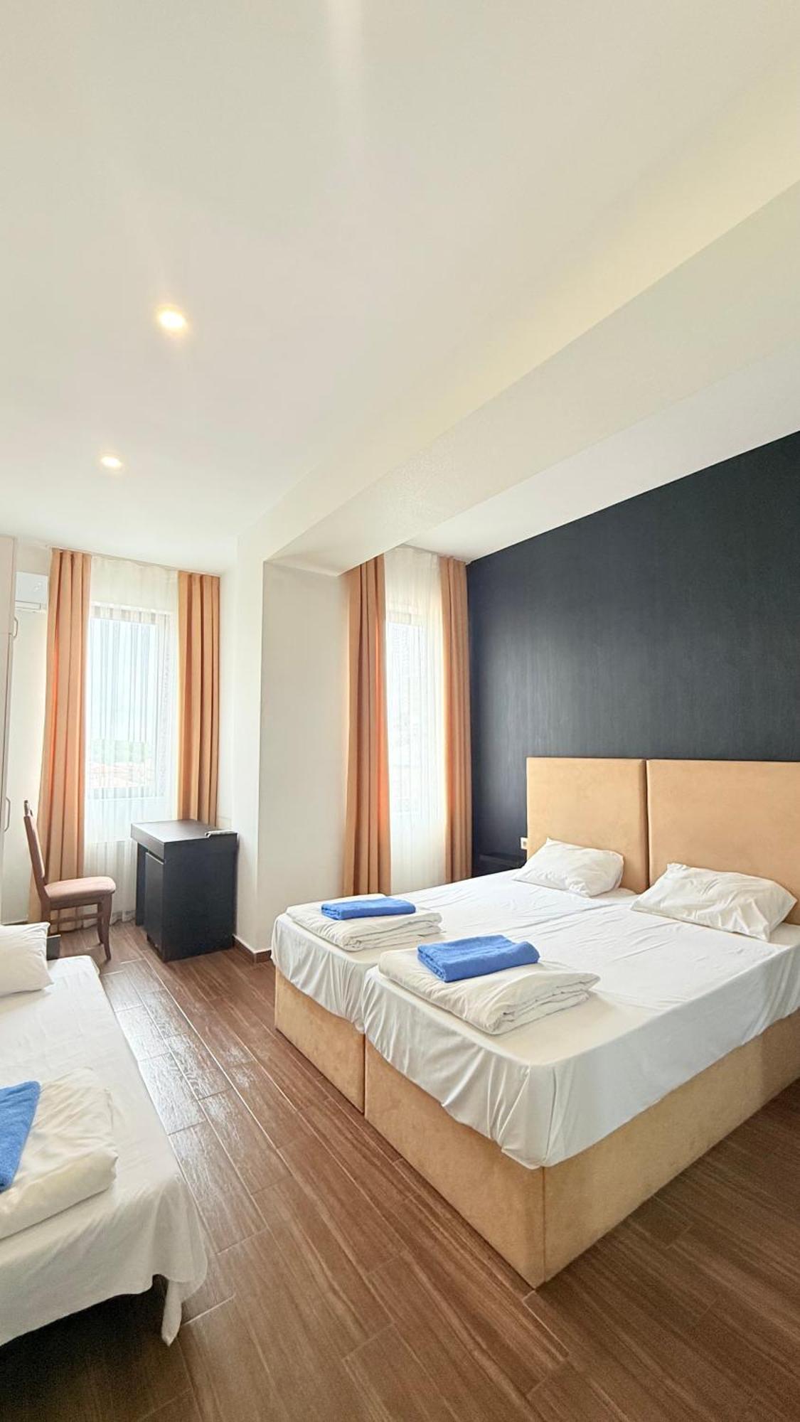 Starhostel Кутаиси Екстериор снимка