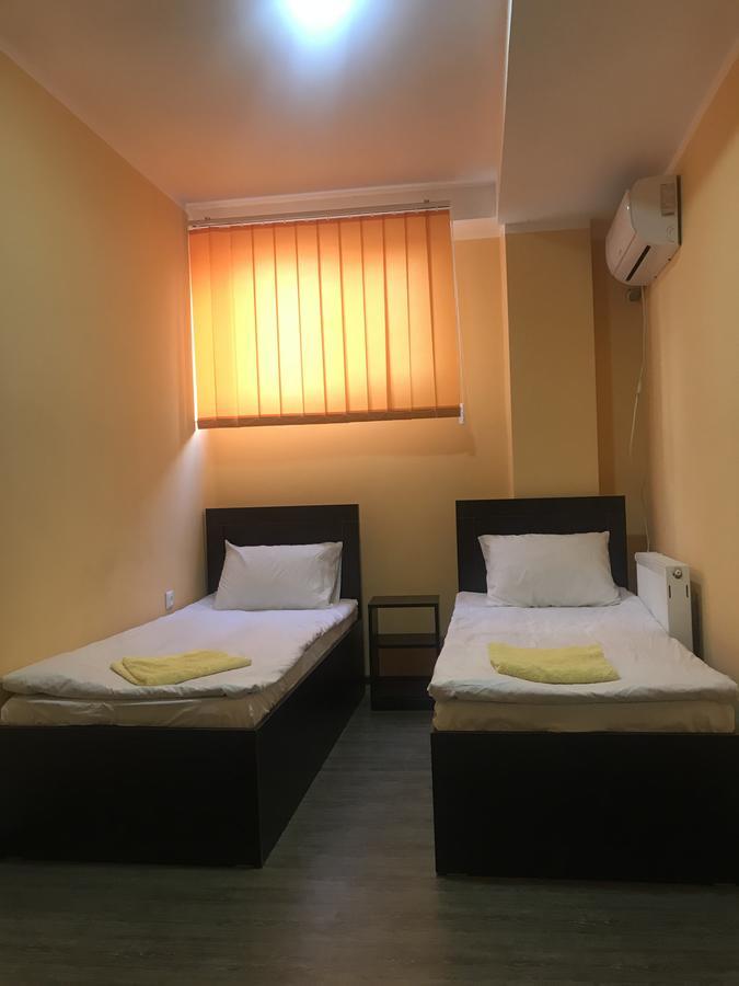Starhostel Кутаиси Екстериор снимка